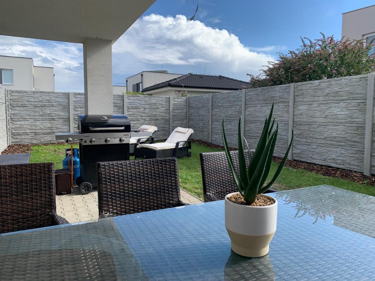 شقة Modern 2 Bed House Near Bratislava With Parking Rovinka المظهر الخارجي الصورة